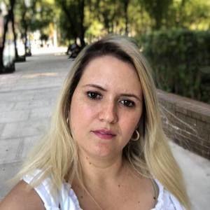 Meet your Posher, Ariane